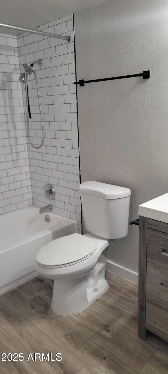 Building Photo - 2339 W Northern Ave