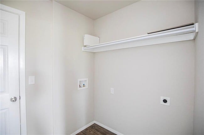Building Photo - 713 NW 67th Ave