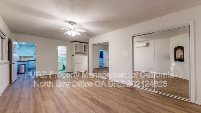 Building Photo - 2450 Grosse Ave