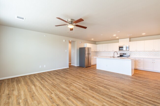 Building Photo - 219 Pk Pl Cir