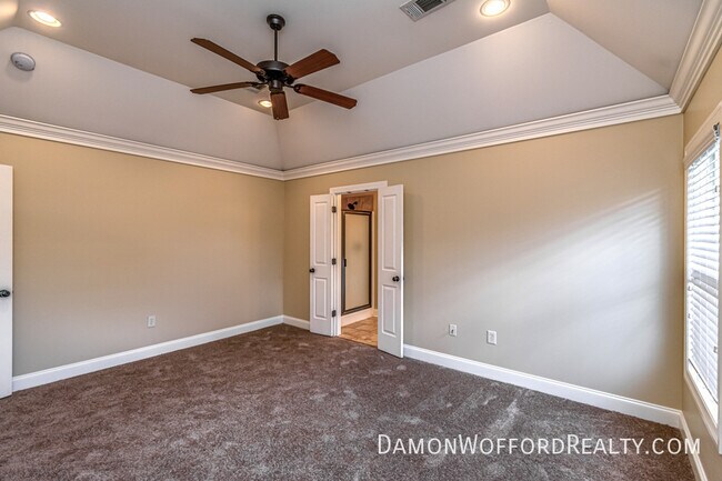 Building Photo - 117 Millhouse Drive