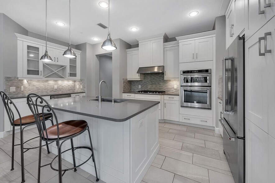 Building Photo - 16386 Viansa Wy