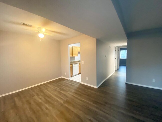 Building Photo - 6542 Murray Rd