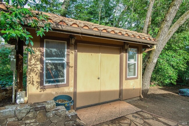 Building Photo - 2703 Brush Creek Rd