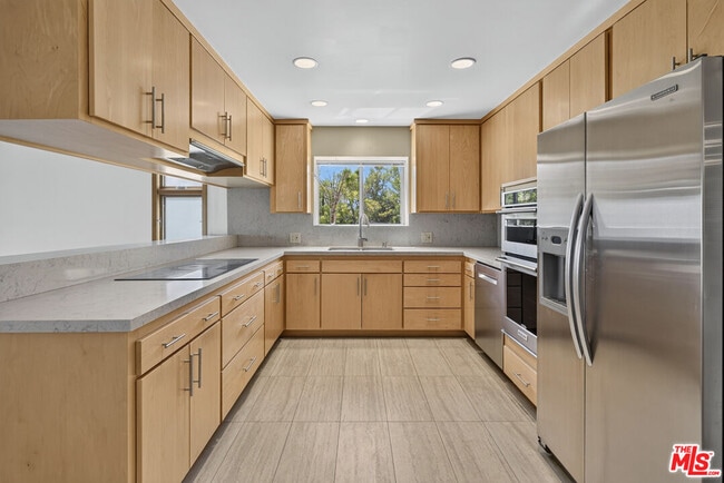 Building Photo - 23907 Malibu Knolls Rd