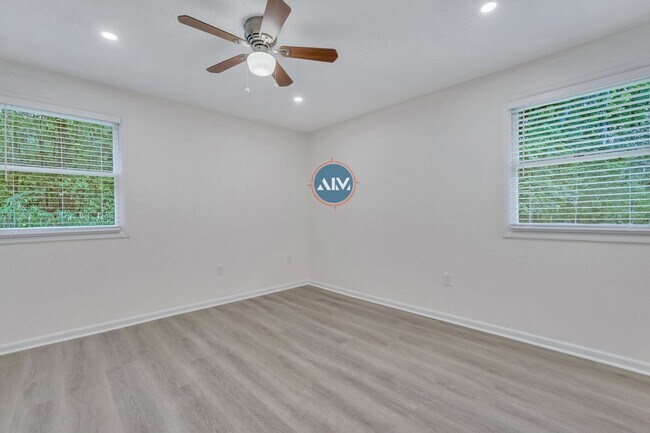 Building Photo - Rare opportunity minutes away from Savannah - Move In Today!