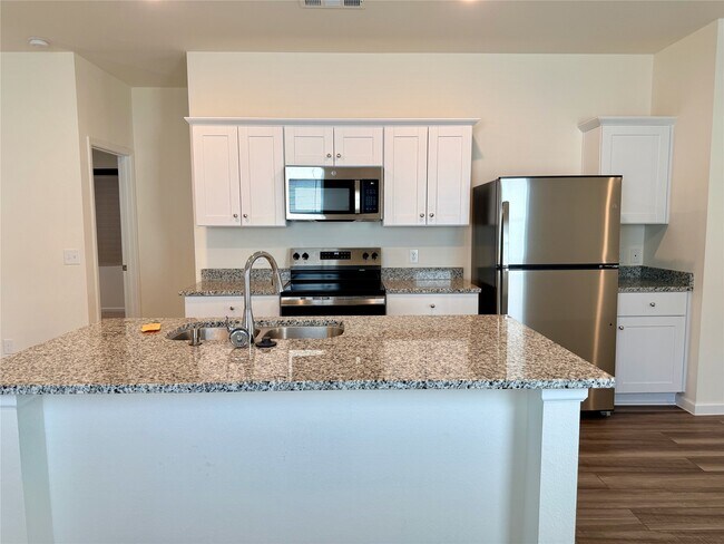 Building Photo - 31238 Williams Lndg St