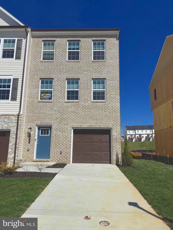 Building Photo - 7520 Silver Thread Wy