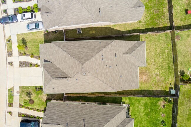 Building Photo - 8714 Windsong Trail Dr