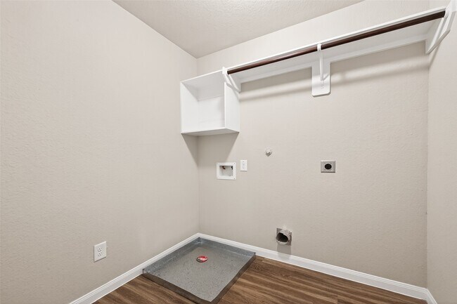 Building Photo - 5739 Manning Crk Trl