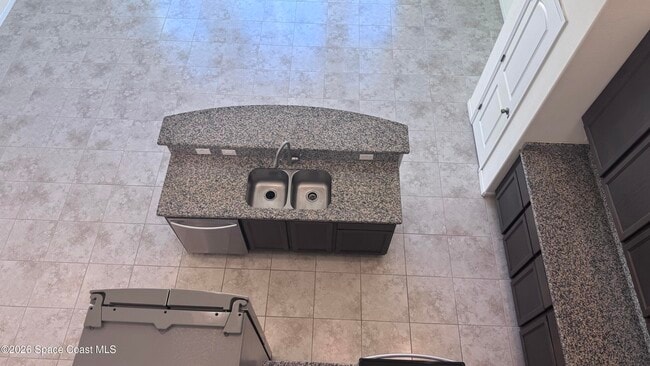 Building Photo - 759 Simeon Dr