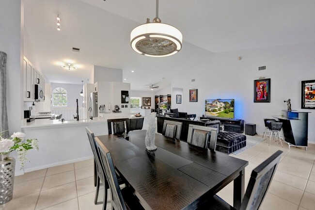 Building Photo - 7669 Springwater Pl