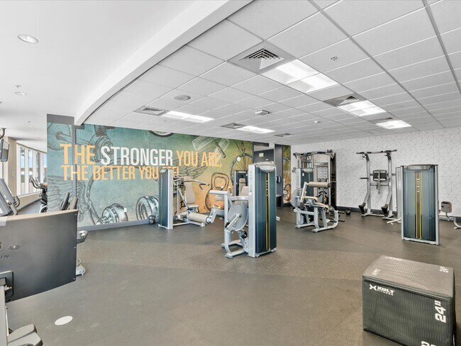 Building Photo - 1750 N Bayshore Dr