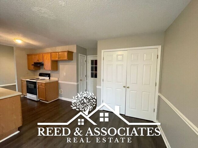 Building Photo - 3 Bedroom in Oakland!