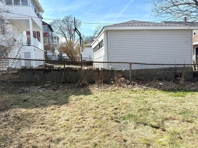 Building Photo - 82 Elmer Rd