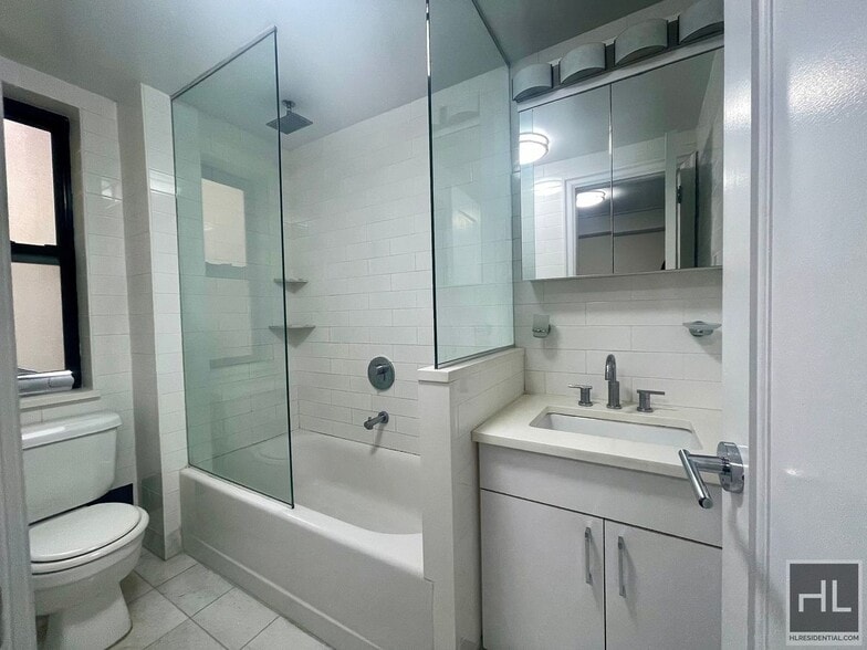 Building Photo - EAST 38 STREET