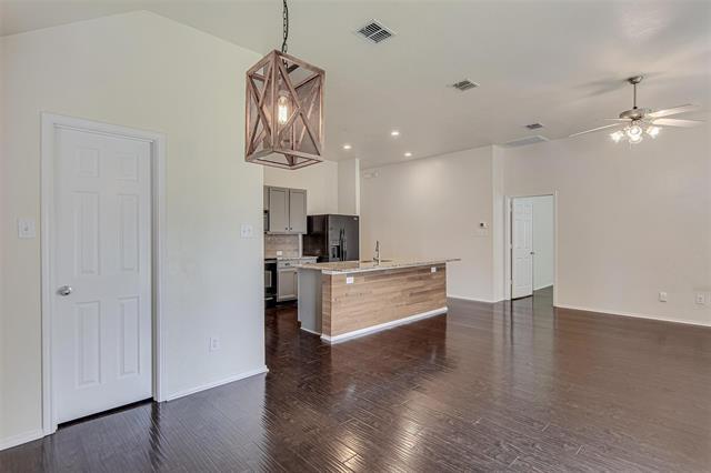 Building Photo - 931 Hunter Ln