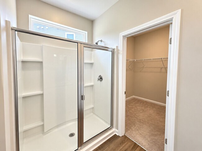Building Photo - 833 Kirby Ct