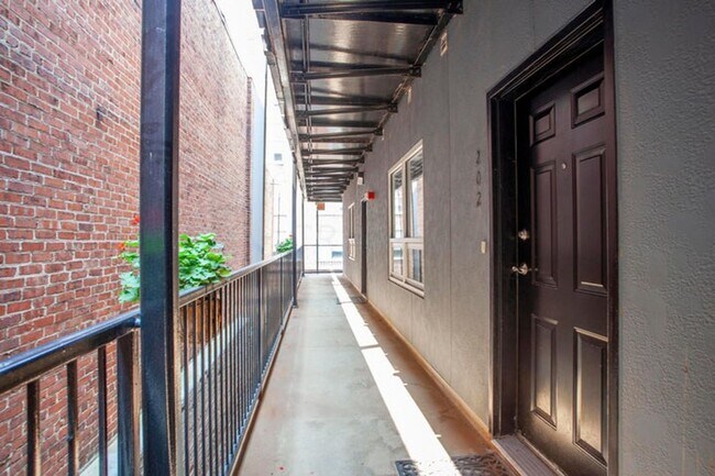 Building Photo - 160_WALL