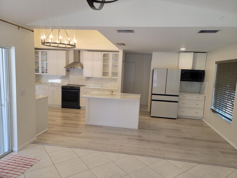 Building Photo - 9082 Cavatina Pl