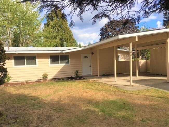 Building Photo - Sweet and Charming Rambler Available April...