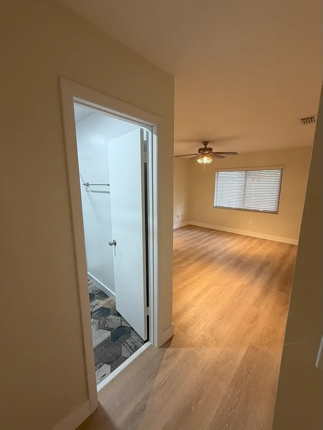 Building Photo - 4670 SW 143rd Ave