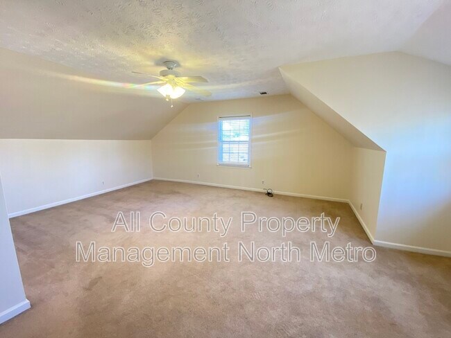 Building Photo - 320 6 Branches Ct