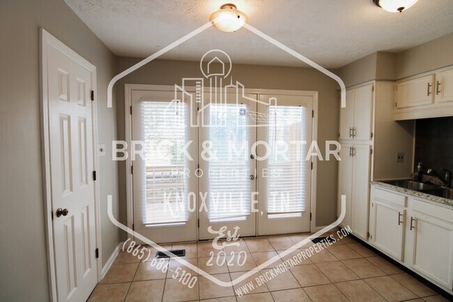 Building Photo - 4007 Heather Ct NW