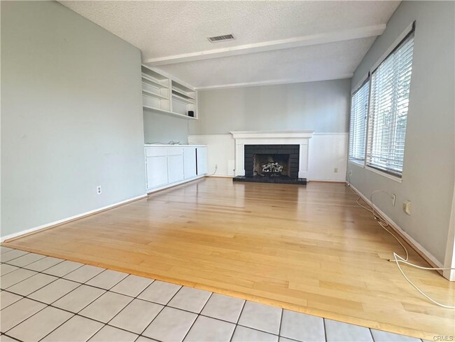 Building Photo - 14371 Miro Ct