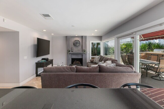 Building Photo - 7446 Trigo Ln