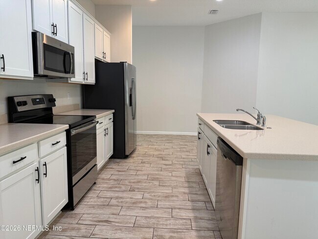 Building Photo - 12191 Rouen Cove Dr