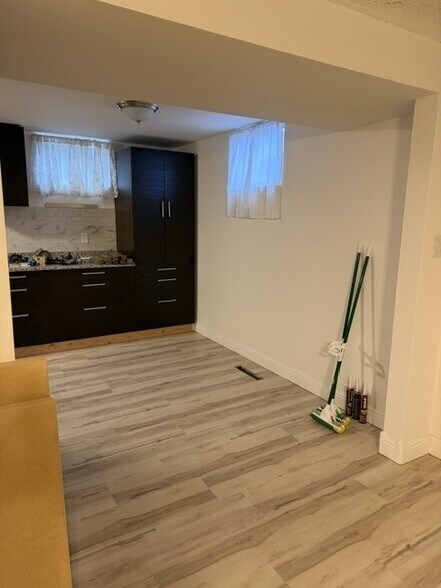Building Photo - 437 E 1070 S