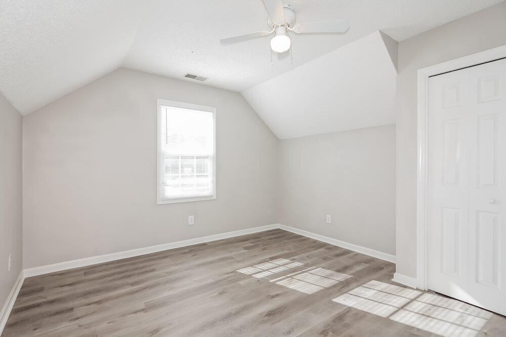 Building Photo - 201 Linville Ct