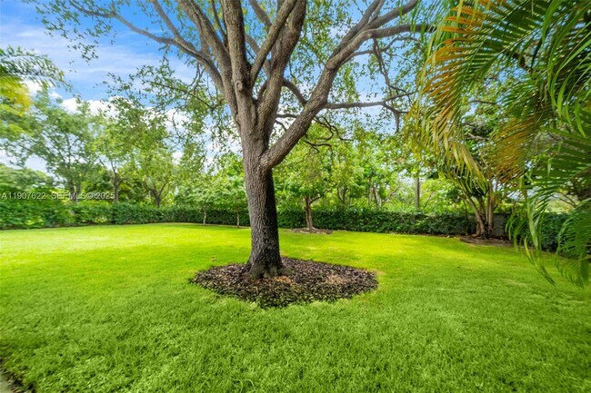 Building Photo - 15121 SW 69th Ct