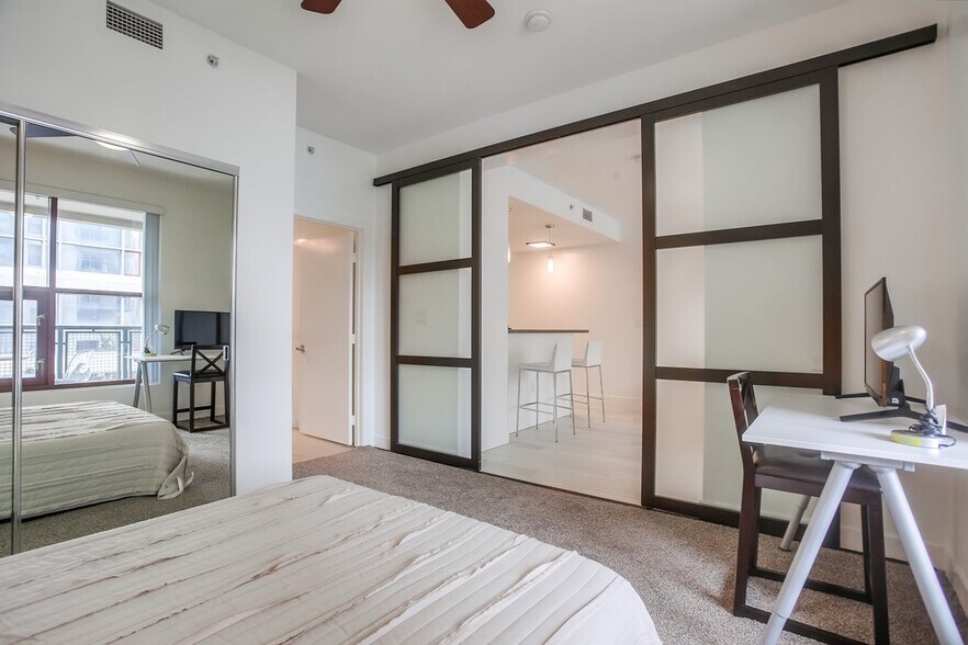 Building Photo - 1150 J St