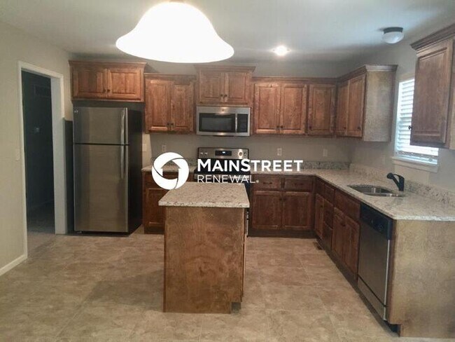 Building Photo - 4 Bedroom Pet-Friendly Home in Louisburg, KS with Main Street Renewal