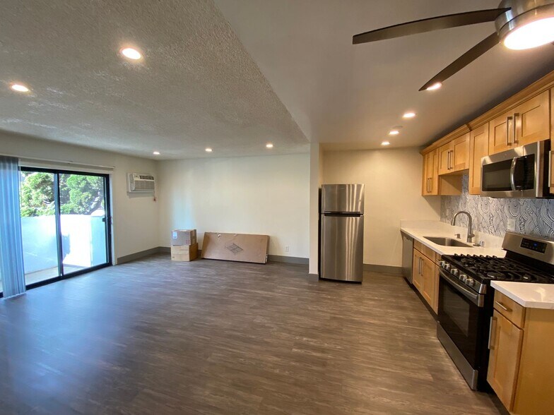 Building Photo - 3601 Keystone Av