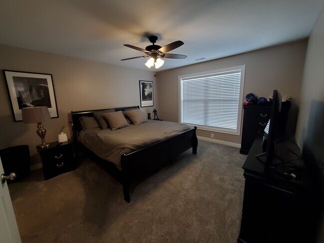 Building Photo - NEW CONSTRUCTION: 2 Bedroom 2 Full Bath Single Story in East Moline