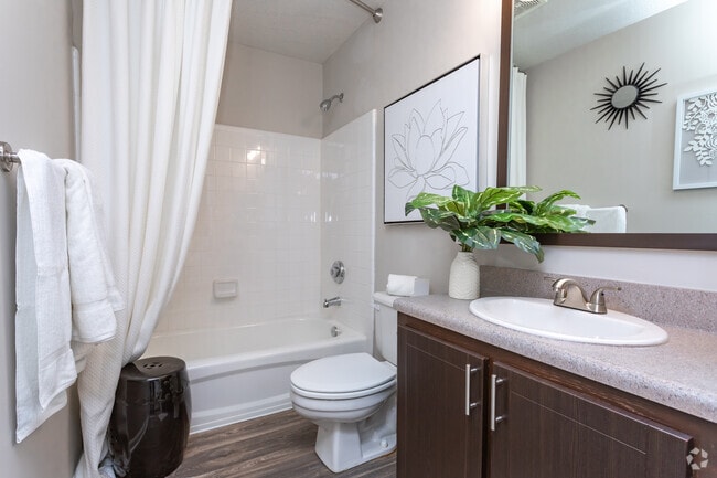 2BR, 2BA - 1040SF - Marbella Place