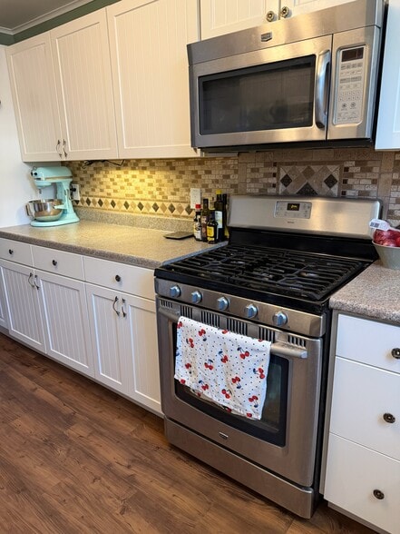 Building Photo - 9 Elizabeth St