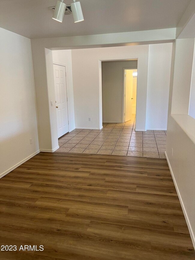 Building Photo - 12509 W Valentine Ave