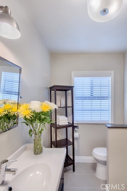 Building Photo - 113 29th St