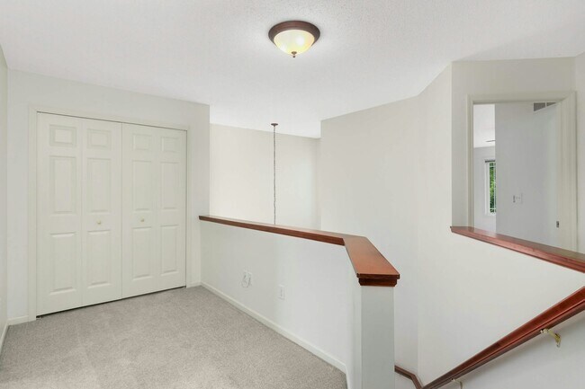 Building Photo - 15865 Porchlight Ln