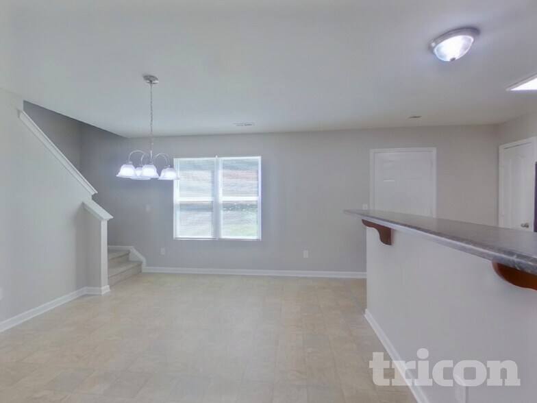 Building Photo - 537 Gentle Breeze Ln