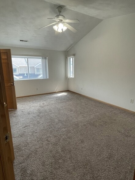 Building Photo - 6032 Park Ridge Rd