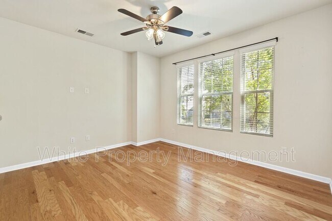 Building Photo - 5022 Mockernut Ln