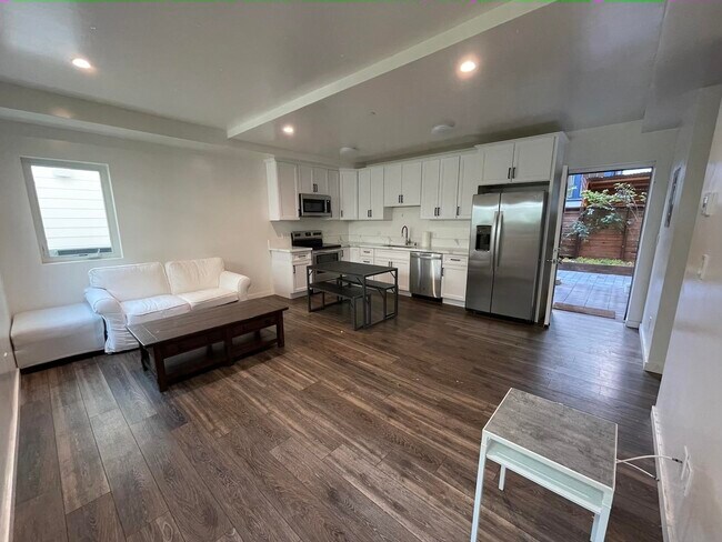 Building Photo - 2716 Durant Ave