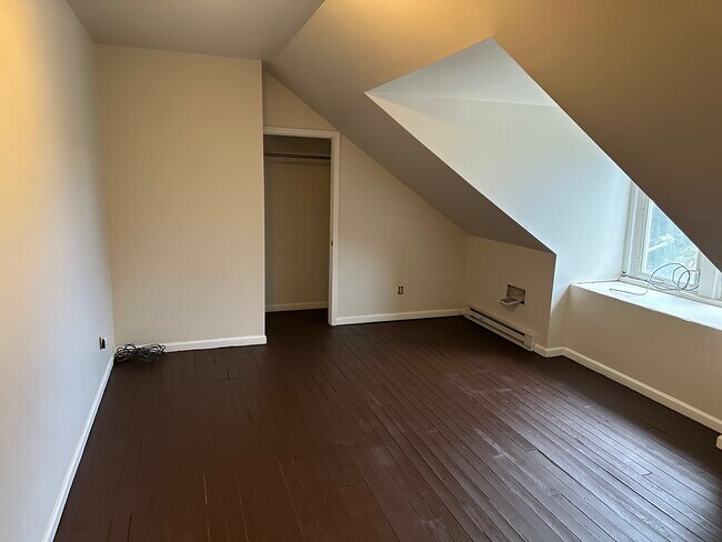 Building Photo - 943 Monocacy St