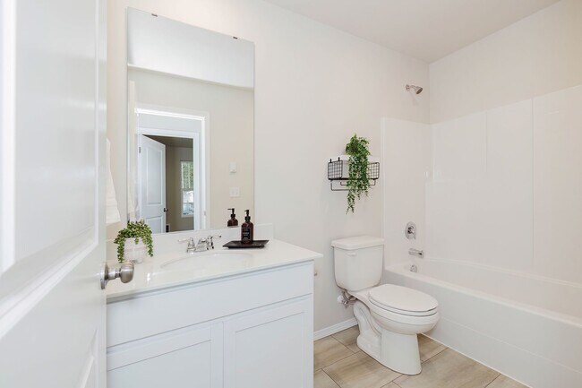 Building Photo - Olympic Ridge Rambler