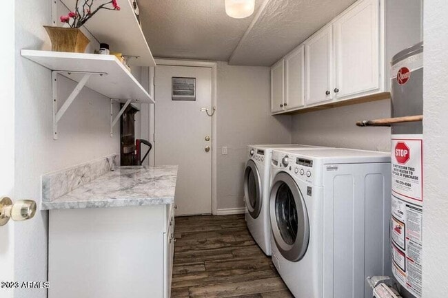 Building Photo - 7526 Via De Ln